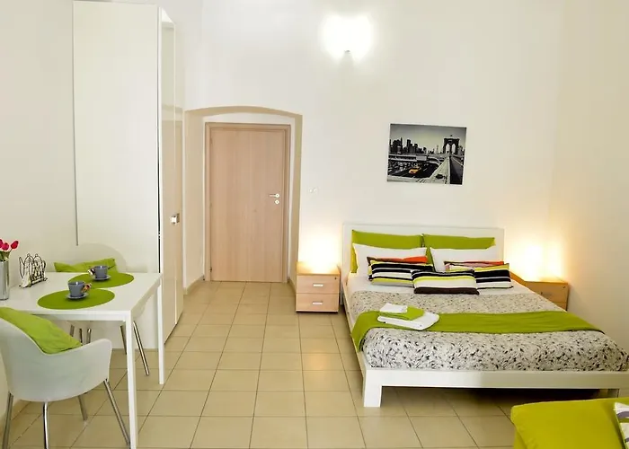 Del Teatro דירה *